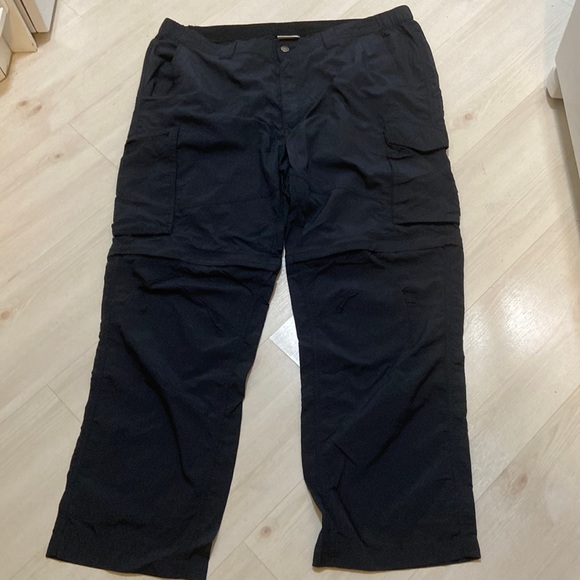 COLUMBIA 42” waist , 30” leg black hiking pants, convertible to shorts - Picture 1 of 5